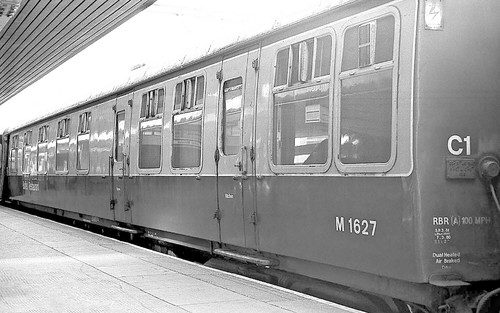 Hornby r4973a coach mk1 - hornby,