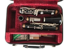 Antique Vito Clari-Tone Clarinet w/ Protective Travel Case & Reeds