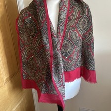 Vintage Men's Franck Olivier Silk Scarf Red and Gray Paisley Print (5)