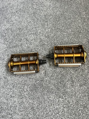 Gold rat trap - rat, for