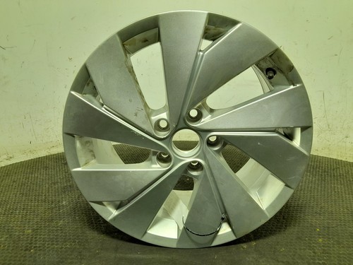 Volkswagen golf alloy wheel - alloy, 17