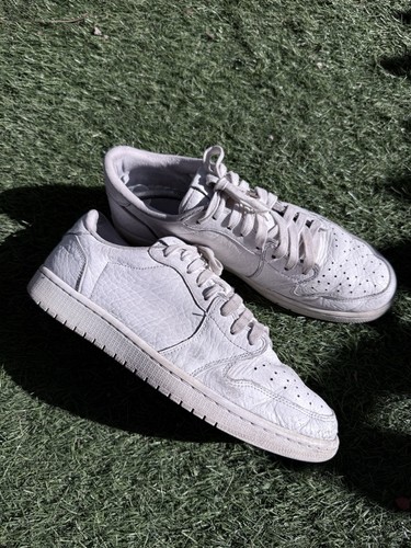 Jordan low swooshless - low,