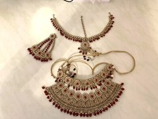 Indian bridal jewellery set -