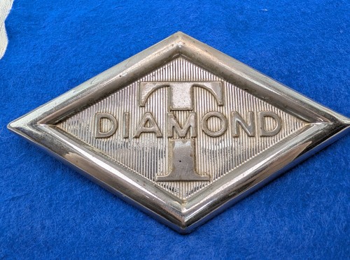1950 diamond truck hood - t,