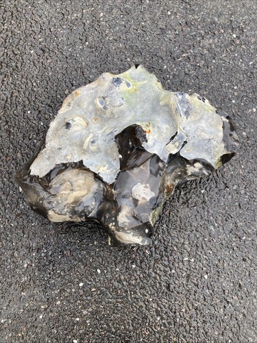 Huge decorative flint rock - huge,