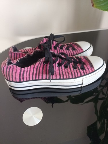 Rare vintage unisex chuck - vintage,