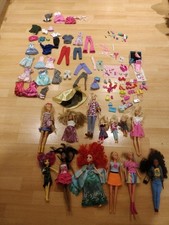 Barbie type bundle, dolls