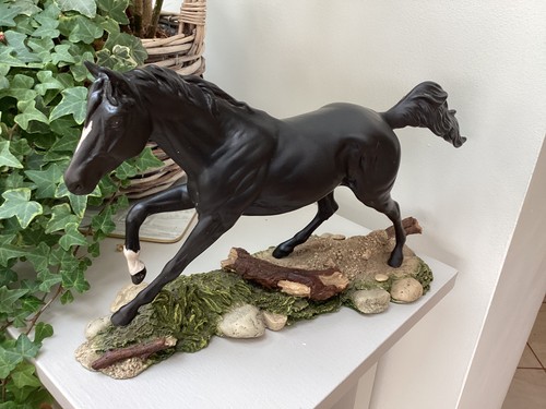 Royal doulton connoisseur - doulton,