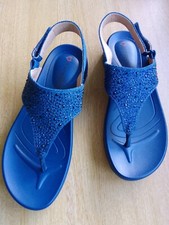 ?HEAVENLY FEET SIZE 6 MOONLIGHT DENIM TOEPOST SANDALS    B224102225B312