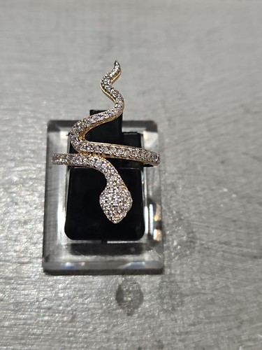 New 9ct yellow gold - 9ct,