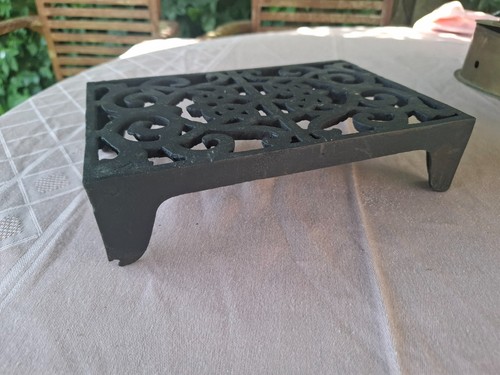 Cast iron trivet antique - cast,