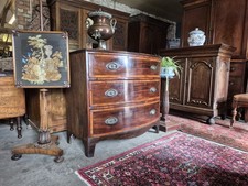 Handsome Regency Crossbanded Satinwood Inlaid Bow Fronted Neat Chest Of Drawers 