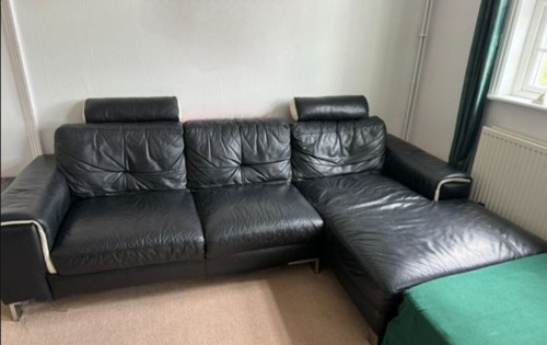 Black leather corner sofa used - black,