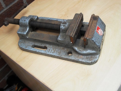 Hakhoret bench vice - hakhoret,