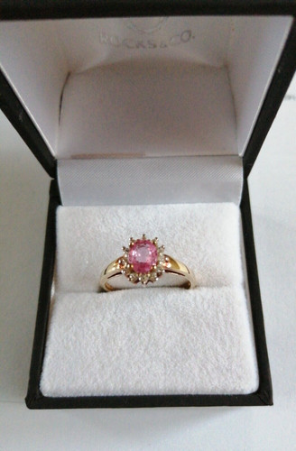Pink sapphire ring 9ct gold - pink,
