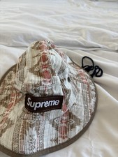 FW22 Supreme Woven Pattern