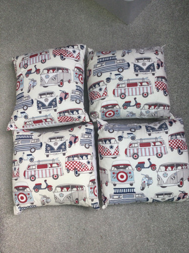 Set four cushions with - cushions,