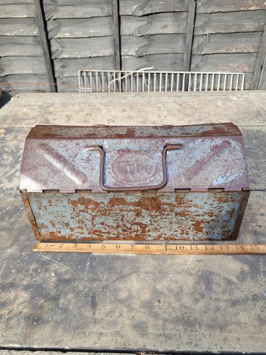 Vintage metal toolbox - vintage,