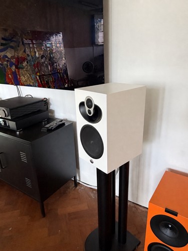 Linn majik 109 white - majik, wall
