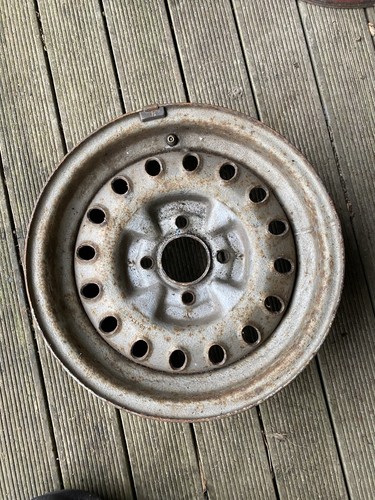 Triumph spitfire roadwheel - spitfire,
