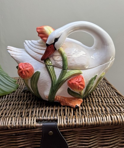 Vintage hand painted swan soup - swan,