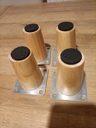 Set tapered wooden - of,