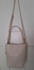 VGC Cream Faux leather, Zara Bucket Bag With Detachable Bag Inside inc 2 straps 