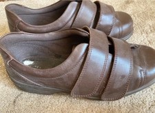 Wide fitting adjustable brown - adjustable,