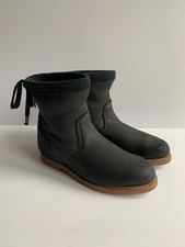 Penelope Chilvers BOOTS UK 5