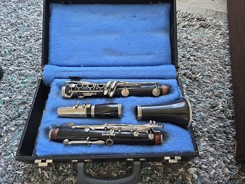 Corton clarinet with case - with,