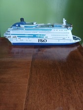 P&O Prode Of Hull Model Ship.