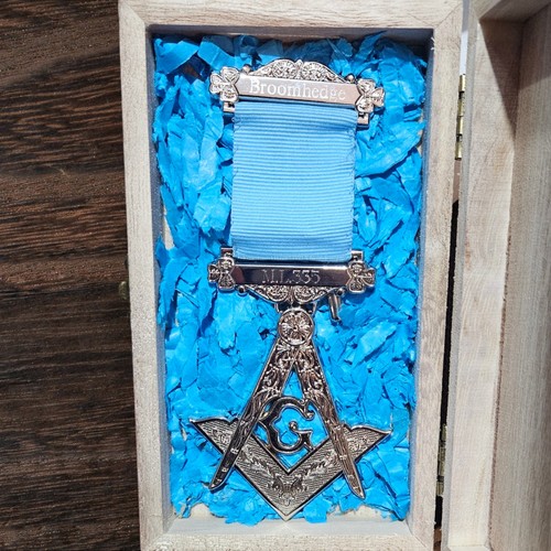 Custom masonic past - past, masters