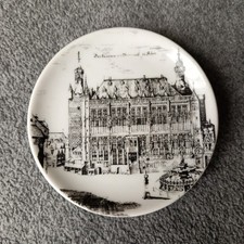 Decorative Ceramic Plate Feat