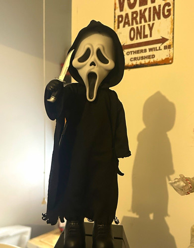 Ghost face scream living - , dead