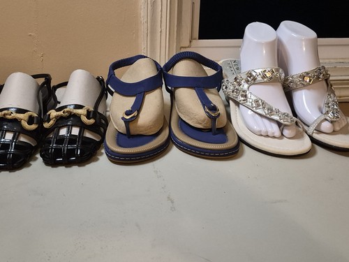 Assorted women sandals - ,