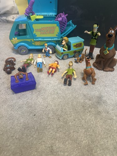 Scooby doo mystery machine - scooby,