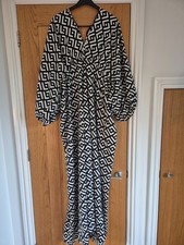 Bohoo Geo Plunge Maxi Dress