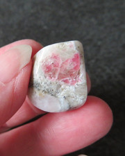 ULTRA  RARE TUGTUPITE (5.3
