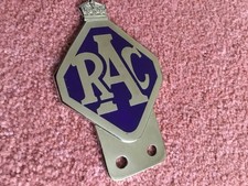 VINTAGE CAR BADGE.(