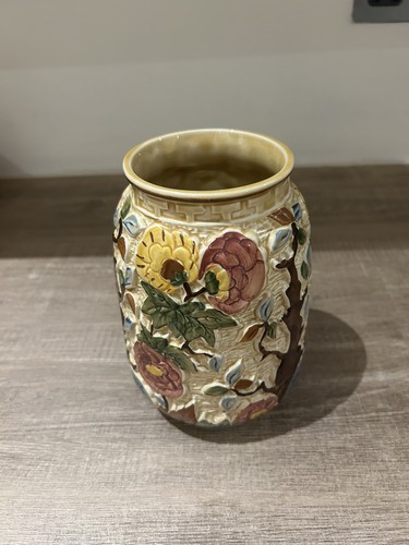 Wood indian tree vase - h.j.,
