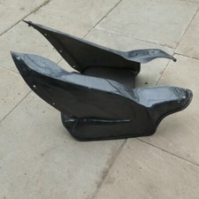 Black  Leg  Shields, Looks