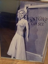 HOLLYWOOD BEAUTY MARILYN