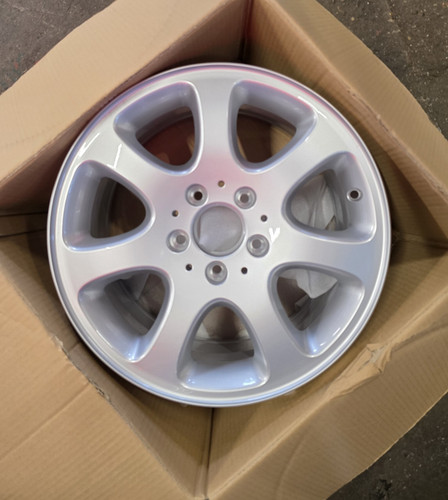 Genuine brand new mercedes - genuine, 17"