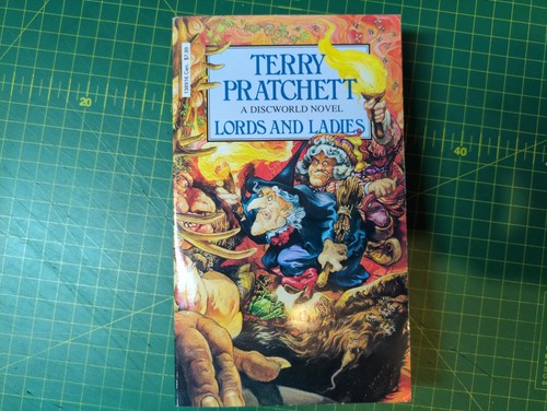 Lords and ladies terry - lords,