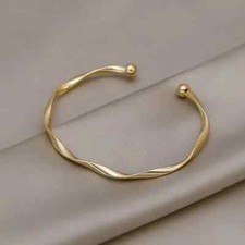 Twisted Wavy Cuff Bracelet