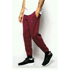 Nike AW77 Cuff Slim Fit Red