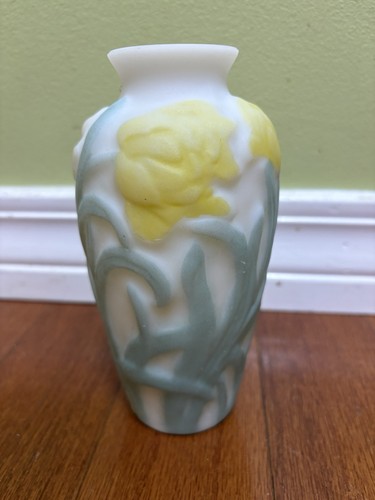 Consolidated phoenix glass bud - glass,