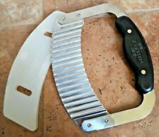 PAMPERED CHEF Crinkle Cutter