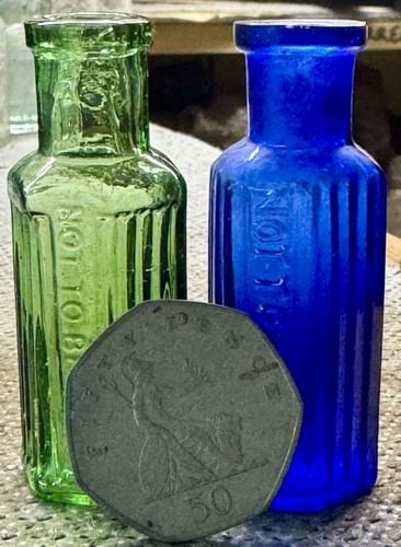 Pair tiny 1905 - pair, poison