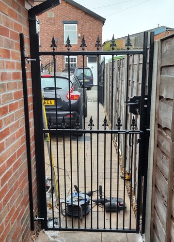 Side gate pedestrian - side, gate,